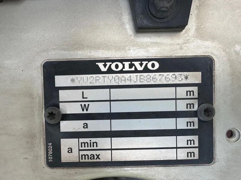 Volvo FH 460 / GLOBETROTTER / EURO 6 / I-Shift / HYDRAULIC / FULL AIR / NEW TACHO - Tractor truck: picture 5 Volvo FH 460 / GLOBETROTTER / EURO 6 / I-Shift / HYDRAULIC / FULL AIR / NEW TACHO - Tractor truck: picture 5