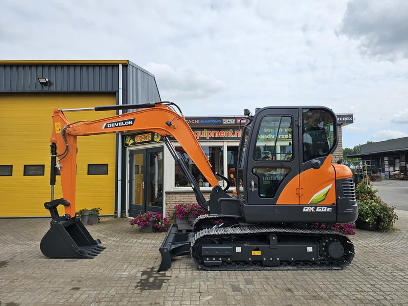 Develon DX60E-10N - Mini excavator: picture 1 Develon DX60E-10N - Mini excavator: picture 1