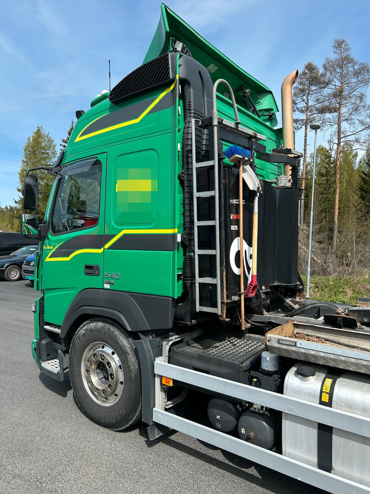 Volvo FMX540 8x4 Hook Multilift 22T - Hook lift truck: picture 2 Volvo FMX540 8x4 Hook Multilift 22T - Hook lift truck: picture 2