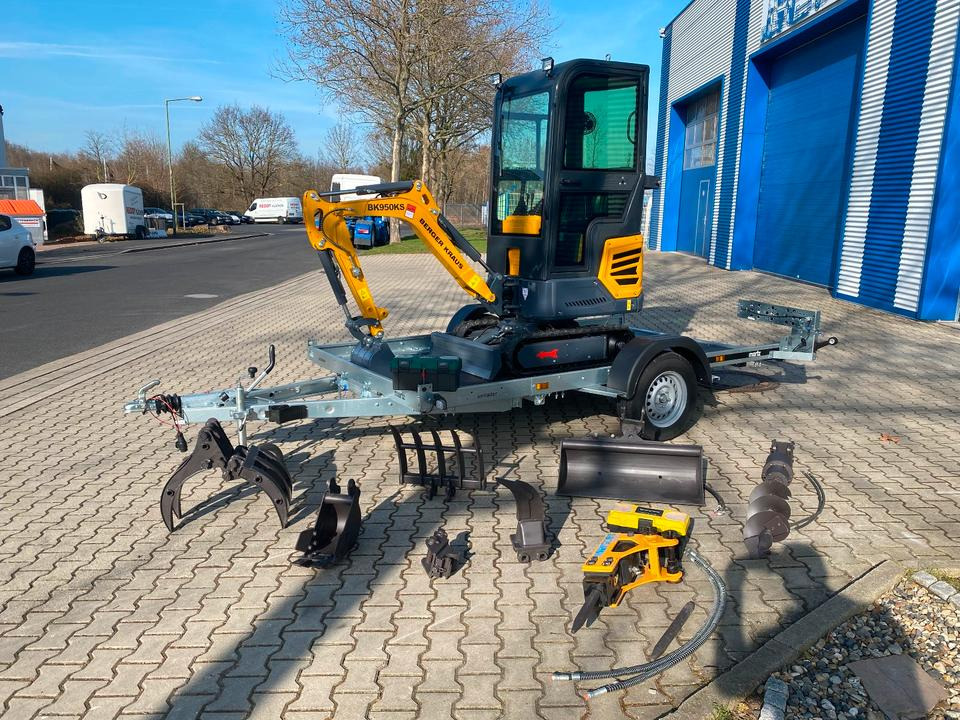 Minibagger BK950KS + Anhänger + Zubehör *INKL.19% MWST*BERGER KRAUS*KABINE*SOFORT!* - Mini excavator: picture 1 Minibagger BK950KS + Anhänger + Zubehör *INKL.19% MWST*BERGER KRAUS*KABINE*SOFORT!* - Mini excavator: picture 1