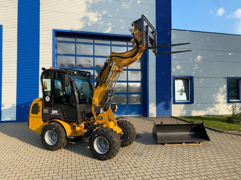 Teleskoplader/Radlader BK810T inkl. Gabel/Schaufelpaket *INKL.19% MWST*BERGER KRAUS*KUBOTA*EURO*CE* - Telescopic wheel loader: picture 2 Teleskoplader/Radlader BK810T inkl. Gabel/Schaufelpaket *INKL.19% MWST*BERGER KRAUS*KUBOTA*EURO*CE* - Telescopic wheel loader: picture 2