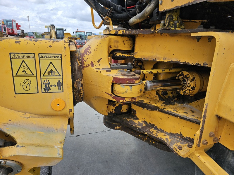 Articulated dumper VOLVO A35D: picture 14