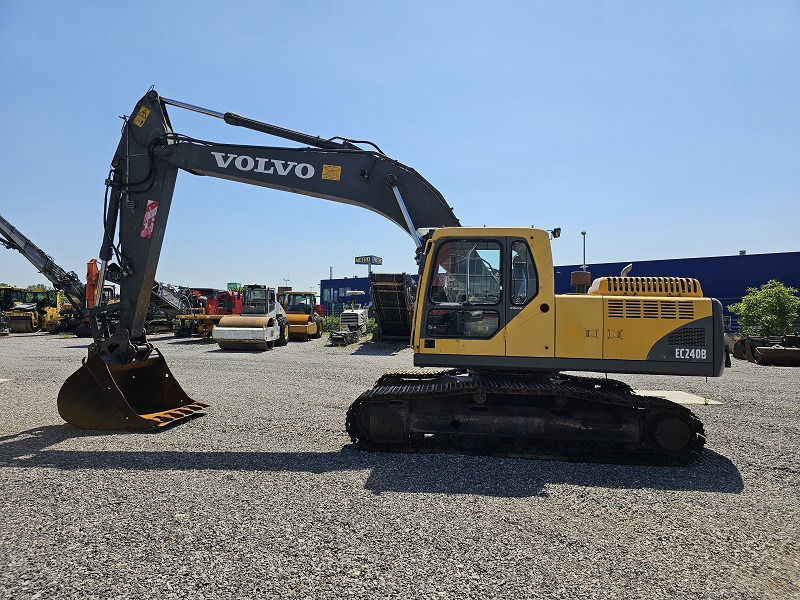 VOLVO EC240BNLC - Crawler excavator: picture 2 VOLVO EC240BNLC - Crawler excavator: picture 2