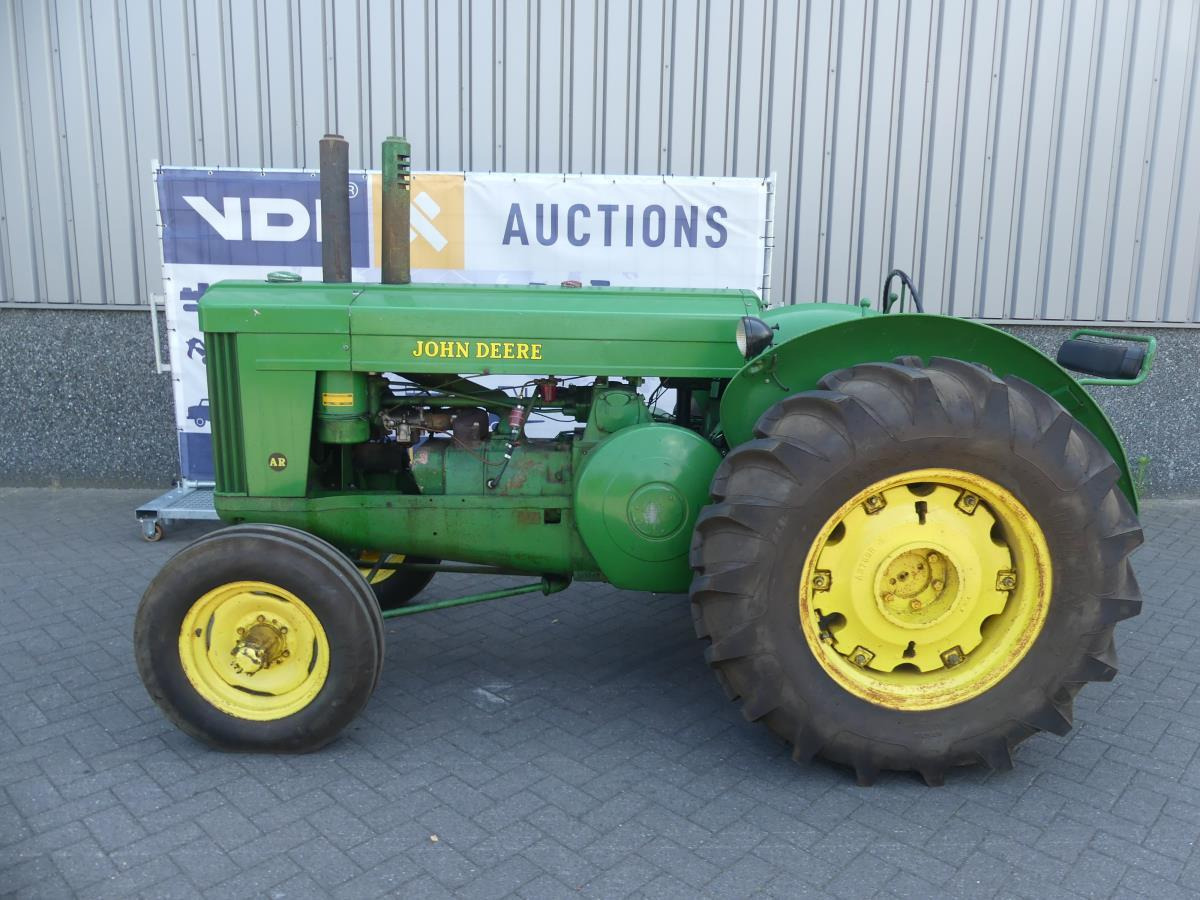 John-Deere AR - Farm tractor: picture 3 John-Deere AR - Farm tractor: picture 3