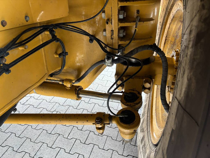 Rigid dumper/ Rock truck Cat 772G: picture 14