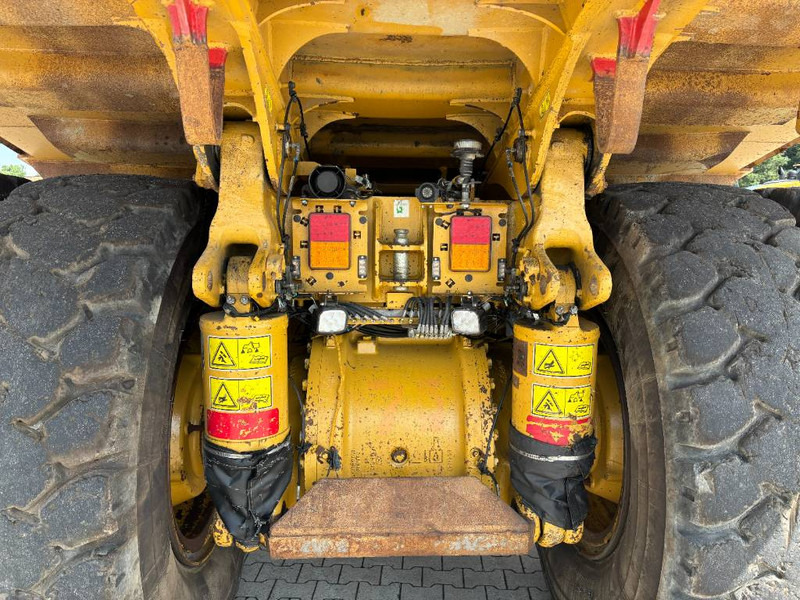 Rigid dumper/ Rock truck Cat 772G: picture 9