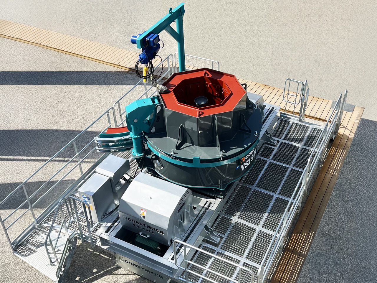 Constmach Concasseur à Percussion à Axe Vertical d'une Capacité de 65 à 400 T/H - Impact crusher: picture 1 Constmach Concasseur à Percussion à Axe Vertical d'une Capacité de 65 à 400 T/H - Impact crusher: picture 1
