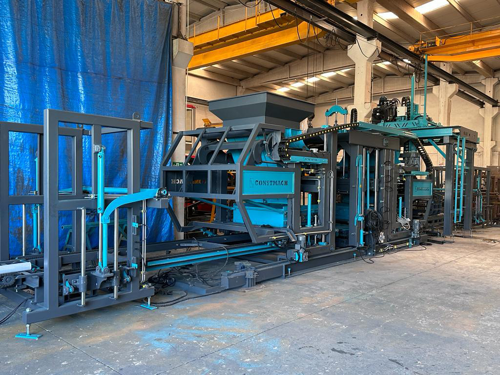 Constmach Machine de Fabrication de Blocs de Béton BS-20 Garantie de 2 ans - Block making machine: picture 1 Constmach Machine de Fabrication de Blocs de Béton BS-20 Garantie de 2 ans - Block making machine: picture 1