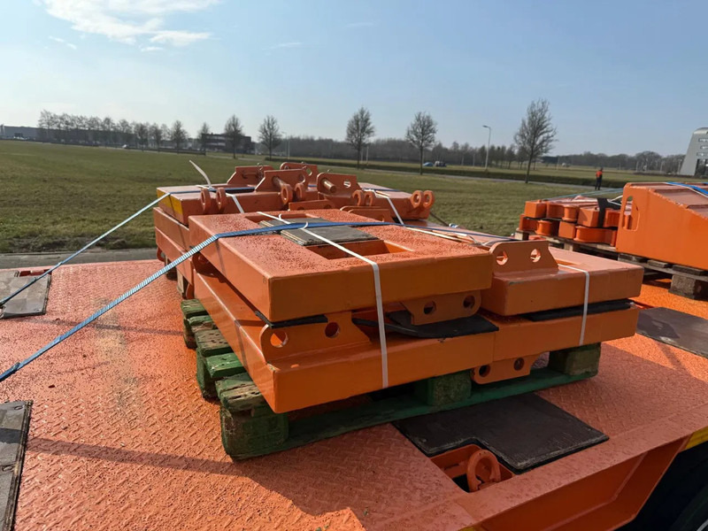 Low loader semi-trailer Goldhofer STZ-VL4 46-80A: picture 11