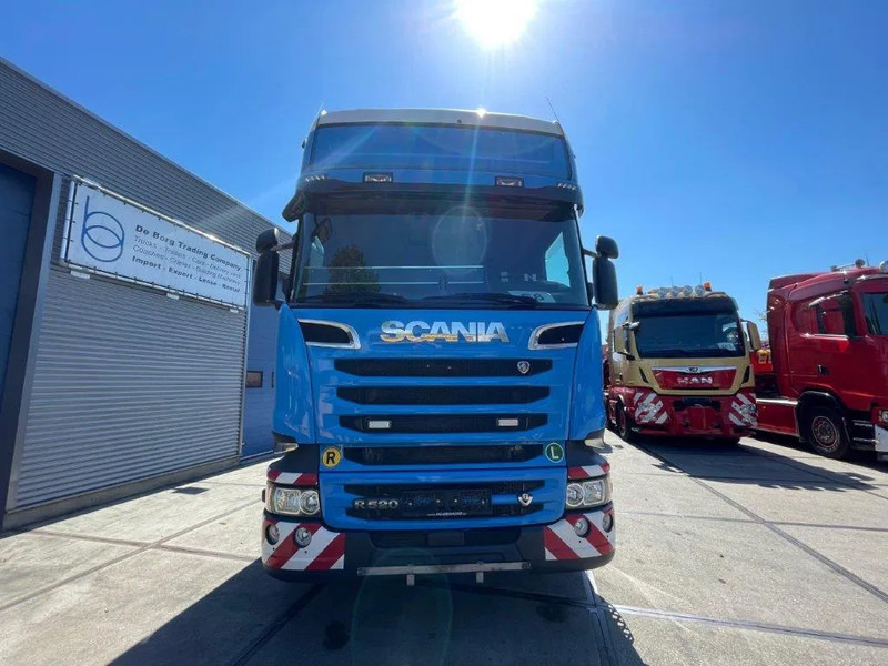 Scania R520 V8 6x2-4 - Tractor truck: picture 4 Scania R520 V8 6x2-4 - Tractor truck: picture 4