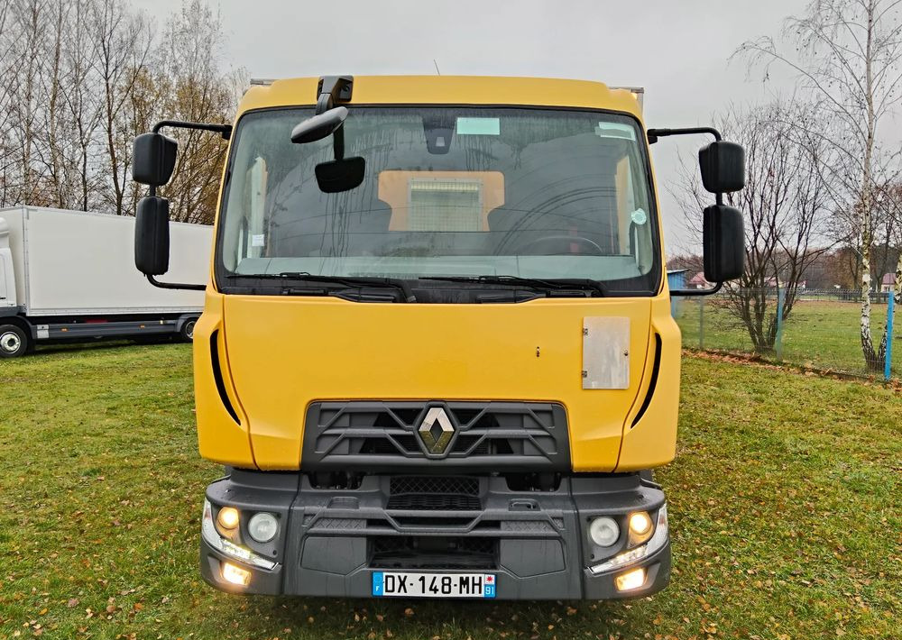 Renault D12 - Box truck: picture 2 Renault D12 - Box truck: picture 2