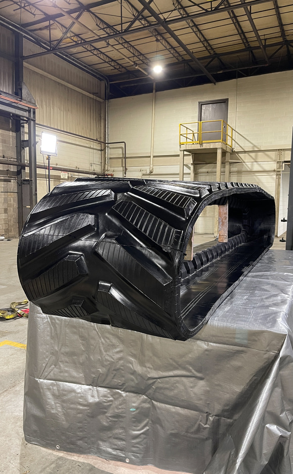 Versatile, Kinze Grain Carts, Kubota Delta track - Track for Track tractor: picture 2 Versatile, Kinze Grain Carts, Kubota Delta track - Track for Track tractor: picture 2