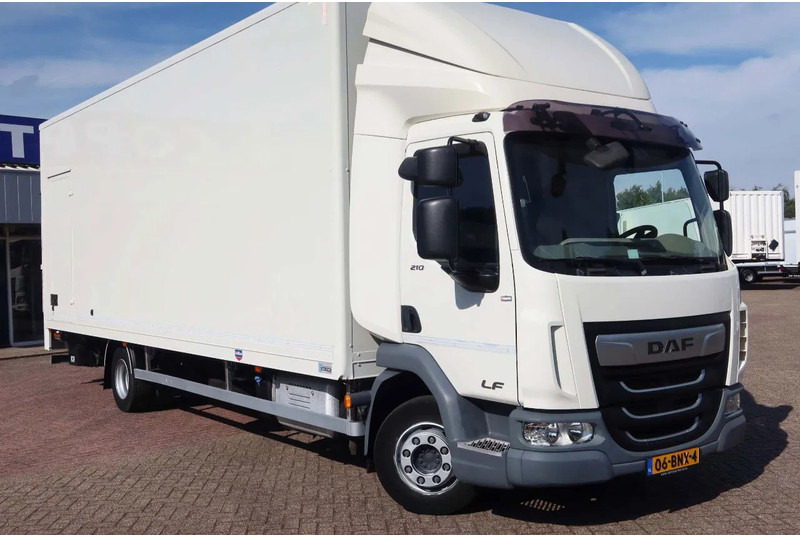 DAF LF 210 FA Bakwagen + Dhollandia 2000 kg klep extra accu set, 3x bindrail + stang. - Box truck: picture 2 DAF LF 210 FA Bakwagen + Dhollandia 2000 kg klep extra accu set, 3x bindrail + stang. - Box truck: picture 2