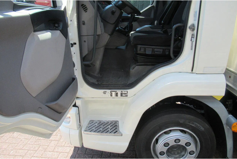 Curtain side truck DAF LF 250 250 bak + klep + schuifzeil E6: picture 8 Curtain side truck DAF LF 250 250 bak + klep + schuifzeil E6: picture 8