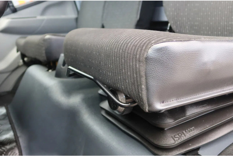 Box truck FUSO Canter Mistubishi Canter 7C18: picture 5