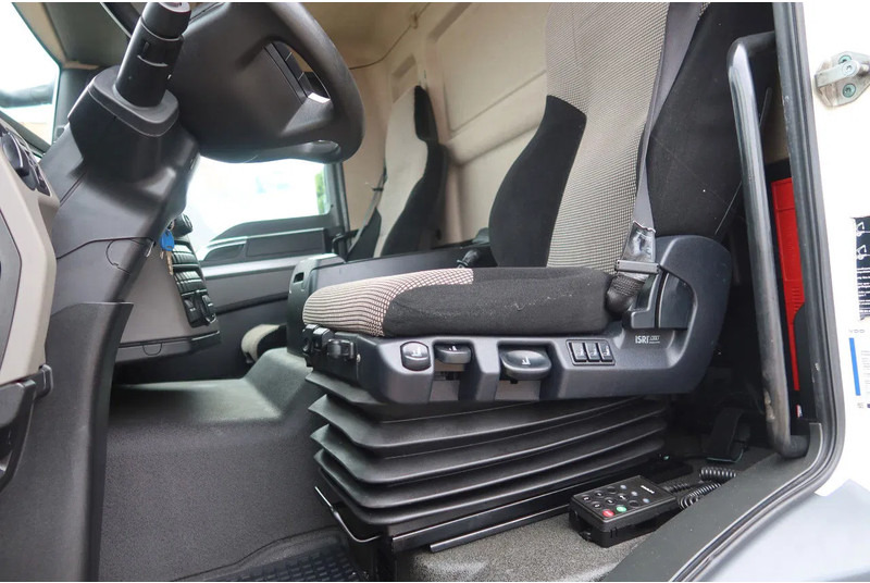 MAN 26.320 TGM Bak+Klep stuur lift as Bar klep 2.000 kg - Box truck: picture 5 MAN 26.320 TGM Bak+Klep stuur lift as Bar klep 2.000 kg - Box truck: picture 5