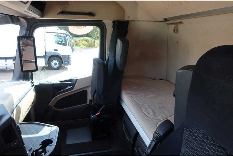 Mercedes-Benz Actros 2642 LL Chassis Cabine Giga space - Cab chassis truck: picture 5 Mercedes-Benz Actros 2642 LL Chassis Cabine Giga space - Cab chassis truck: picture 5