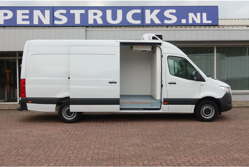 Mercedes-Benz Sprinter 317 Carrier Xarios 350 Koel/Vries/Verwarmen met Nachtaansluiting 220 Volt - Refrigerated delivery van: picture 2 Mercedes-Benz Sprinter 317 Carrier Xarios 350 Koel/Vries/Verwarmen met Nachtaansluiting 220 Volt - Refrigerated delivery van: picture 2