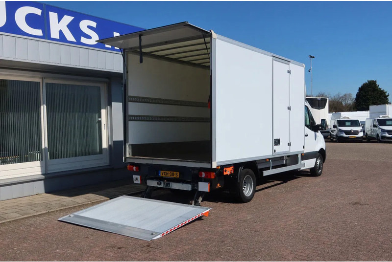 Mercedes-Benz Sprinter 515 CDI - Closed box van: picture 3 Mercedes-Benz Sprinter 515 CDI - Closed box van: picture 3