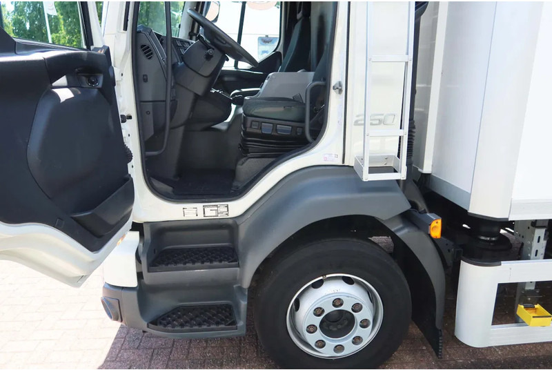 Volvo FL 250 Koel/Vries+Klep Bi-Temp Carrier Supra 1150 MT Diesel/Electrisch - Refrigerator truck: picture 5 Volvo FL 250 Koel/Vries+Klep Bi-Temp Carrier Supra 1150 MT Diesel/Electrisch - Refrigerator truck: picture 5