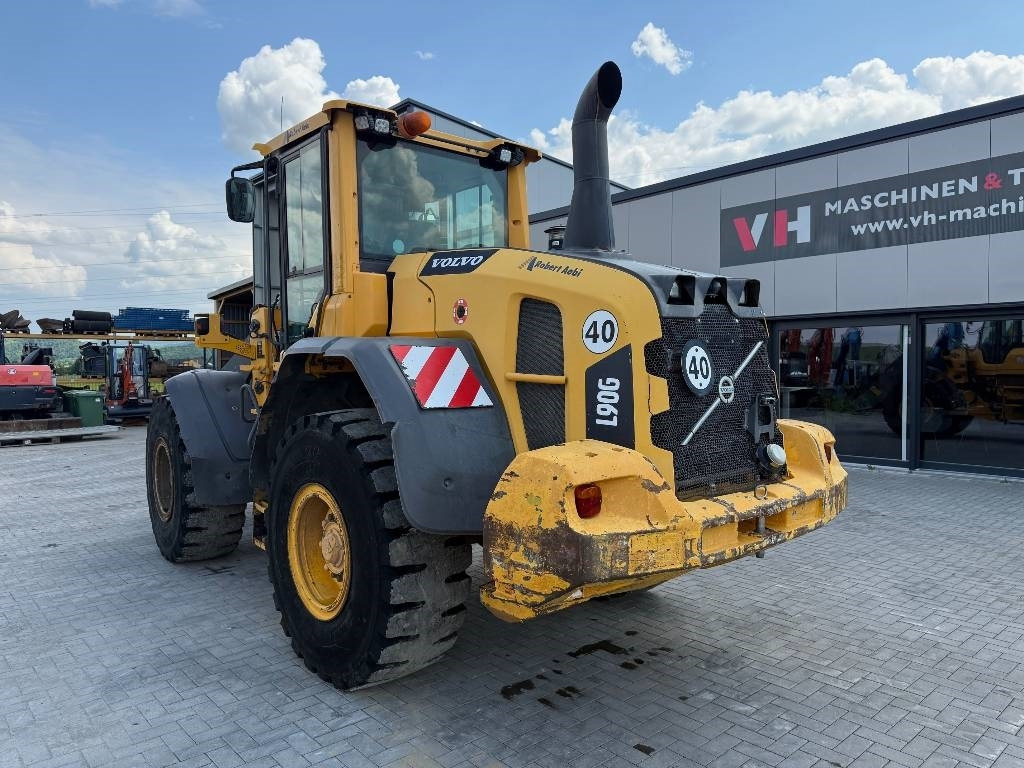 Volvo L 90 G - Wheel loader: picture 3 Volvo L 90 G - Wheel loader: picture 3