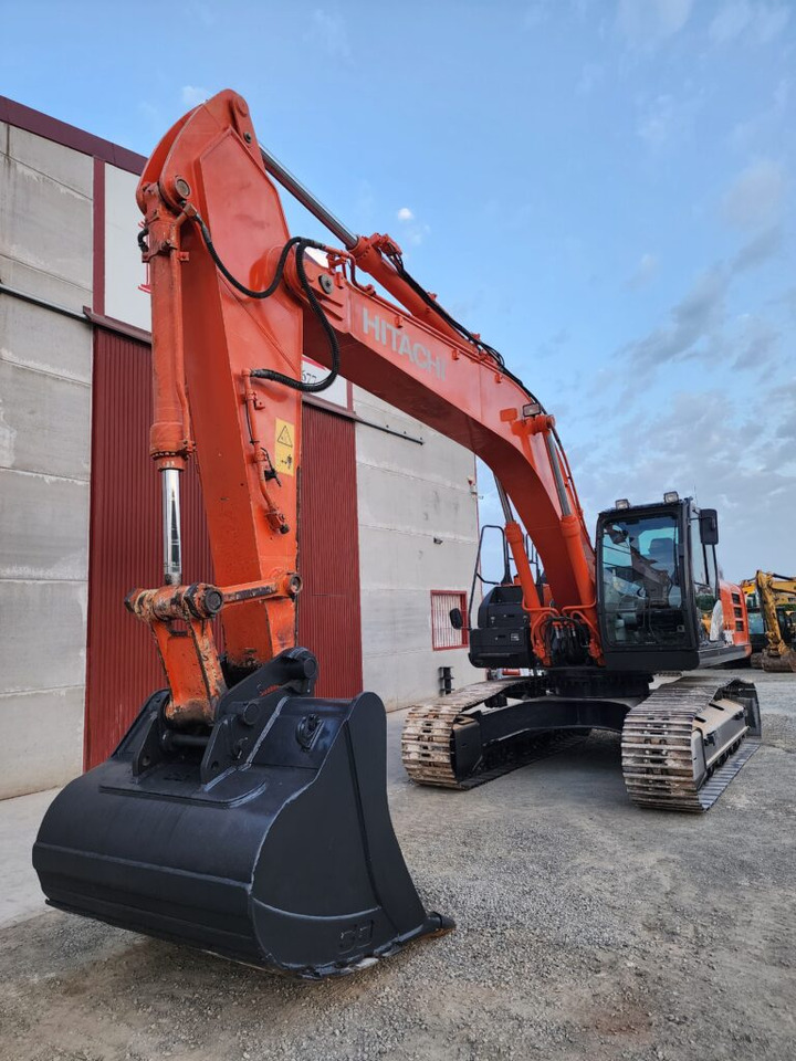 HITACHI ZX300LCN-6 - Crawler excavator: picture 3 HITACHI ZX300LCN-6 - Crawler excavator: picture 3