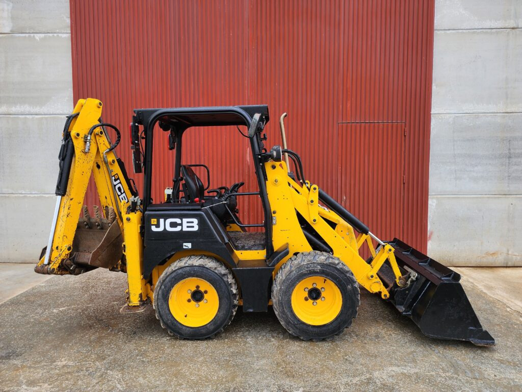 JCB 1CX - Backhoe loader: picture 1 JCB 1CX - Backhoe loader: picture 1