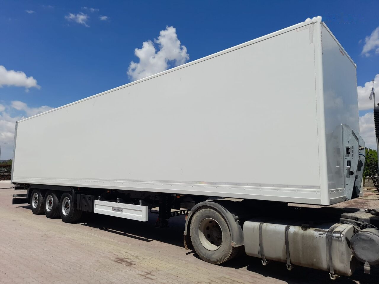 Reis Treyler Frigo Semi Trailer - Refrigerator semi-trailer: picture 2 Reis Treyler Frigo Semi Trailer - Refrigerator semi-trailer: picture 2