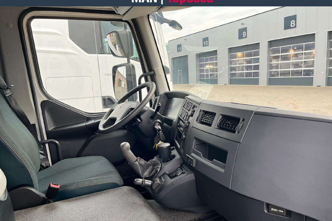 Box truck Volvo FL 12t: picture 9