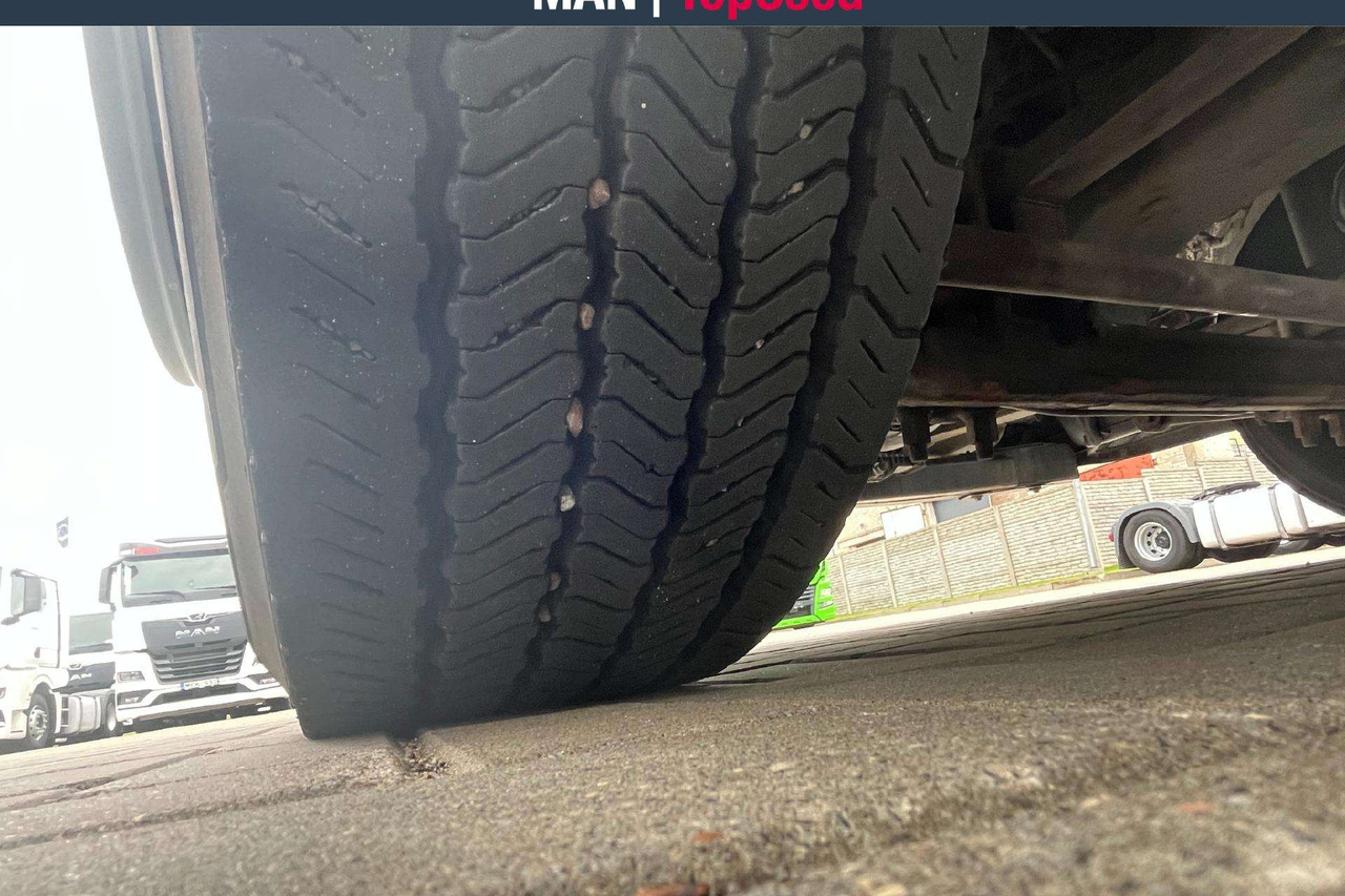 Box truck Volvo FL 12t: picture 12