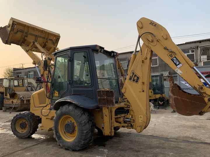 JCB 3cX backhoe loader manufactured in 2022 with telescopic boom JCB3CX JCB4CX JCB 3DX - Backhoe loader: picture 5 JCB 3cX backhoe loader manufactured in 2022 with telescopic boom JCB3CX JCB4CX JCB 3DX - Backhoe loader: picture 5