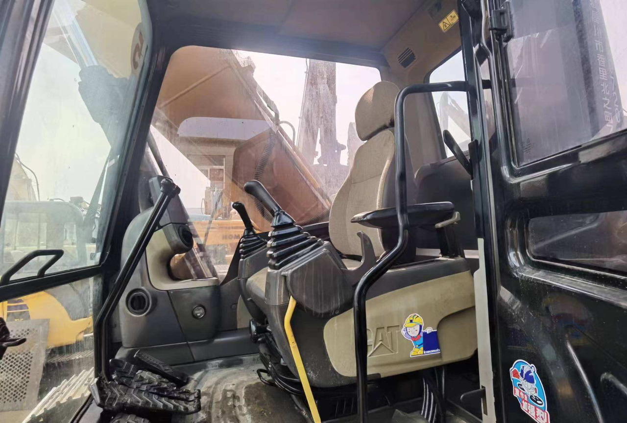 Used CAT 320 320B 320C 320D Excavator with bucket for excavator - Crawler excavator: picture 5 Used CAT 320 320B 320C 320D Excavator with bucket for excavator - Crawler excavator: picture 5