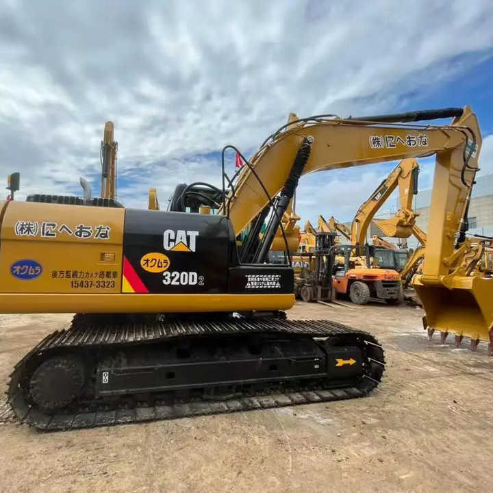 Used CAT 320 320B 320C Caterpillar Excavator with bucket Second hand - Excavator: picture 2 Used CAT 320 320B 320C Caterpillar Excavator with bucket Second hand - Excavator: picture 2
