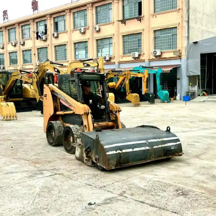 Used Case 420 Backhoe Loader Used Skid Steer Loader CASE 430 CASE 440 - Skid steer loader: picture 4 Used Case 420 Backhoe Loader Used Skid Steer Loader CASE 430 CASE 440 - Skid steer loader: picture 4
