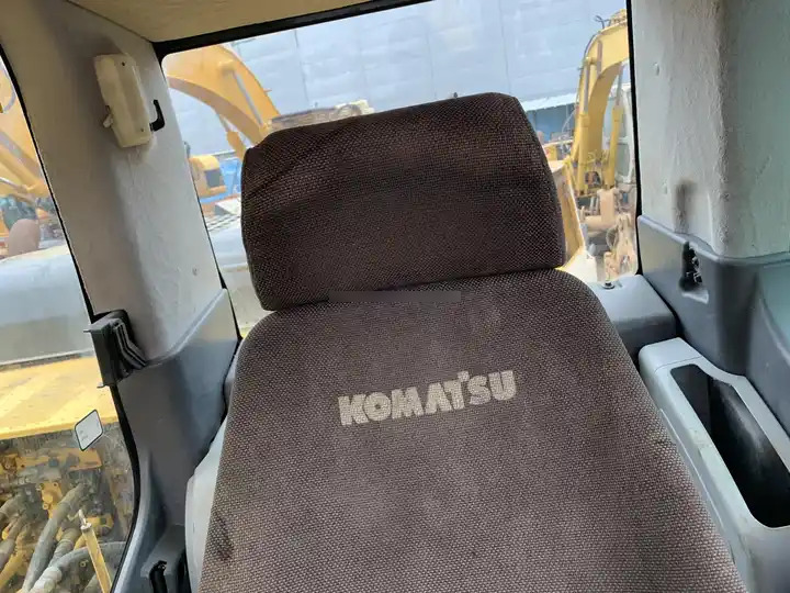 Used Komatus excavator Pc220-8 in good condition for sale - Crawler excavator: picture 5 Used Komatus excavator Pc220-8 in good condition for sale - Crawler excavator: picture 5