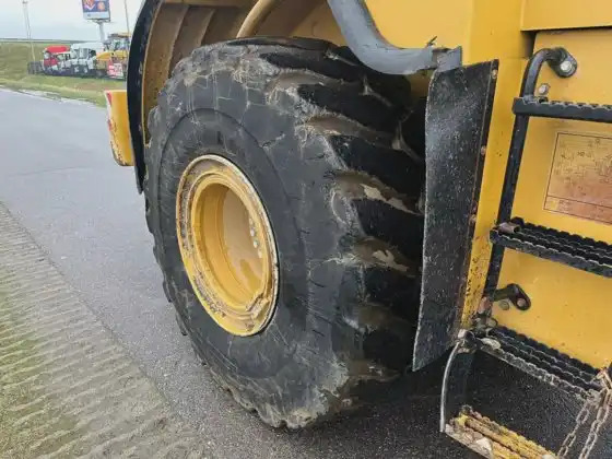 Used Wheel Loader Caterpillar 966h Cat 950 966 980 988 Good Quality at a Low Price - Wheel loader: picture 4 Used Wheel Loader Caterpillar 966h Cat 950 966 980 988 Good Quality at a Low Price - Wheel loader: picture 4