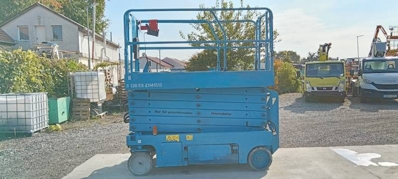Genie GS4047 - 13,7m - electric  - Scissor lift: picture 5 Genie GS4047 - 13,7m - electric  - Scissor lift: picture 5
