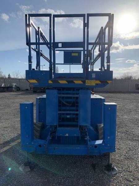 Genie GS4069 DC - 14,02 m, electric  - Scissor lift: picture 3 Genie GS4069 DC - 14,02 m, electric  - Scissor lift: picture 3