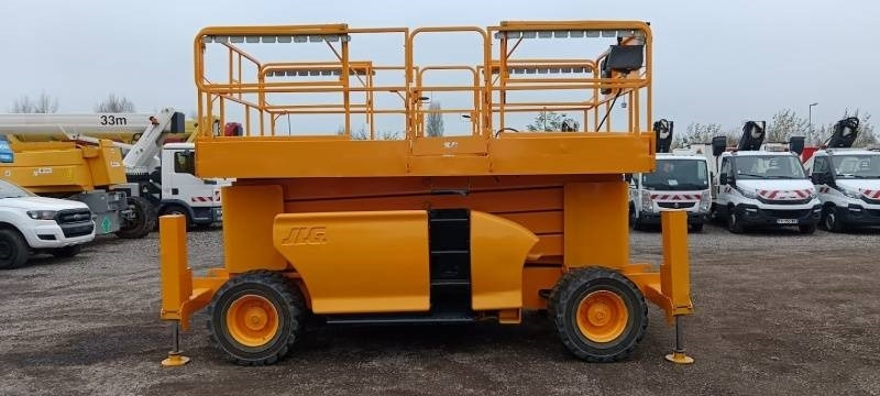 JLG 4394RT - 15m, 4x4, diesel - Scissor lift: picture 5 JLG 4394RT - 15m, 4x4, diesel - Scissor lift: picture 5