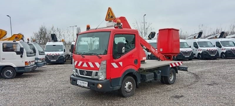 Nissan Cabstar France Elevateur Topy 11 - 11 m - Truck with aerial platform: picture 2 Nissan Cabstar France Elevateur Topy 11 - 11 m - Truck with aerial platform: picture 2