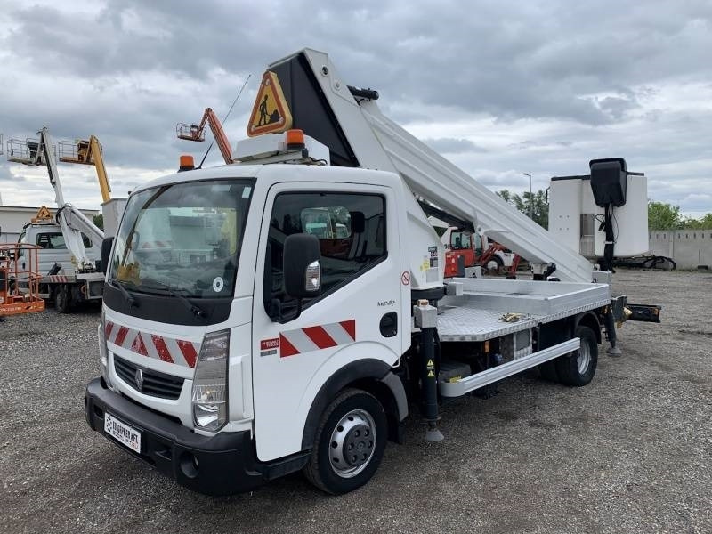 Renault Maxity ISOLI VT60NE - 20m, 250kg - Truck with aerial platform: picture 2 Renault Maxity ISOLI VT60NE - 20m, 250kg - Truck with aerial platform: picture 2