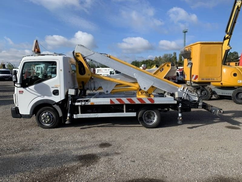 Renault Maxity Multitel MX200 - 20 m - Truck with aerial platform: picture 5 Renault Maxity Multitel MX200 - 20 m - Truck with aerial platform: picture 5