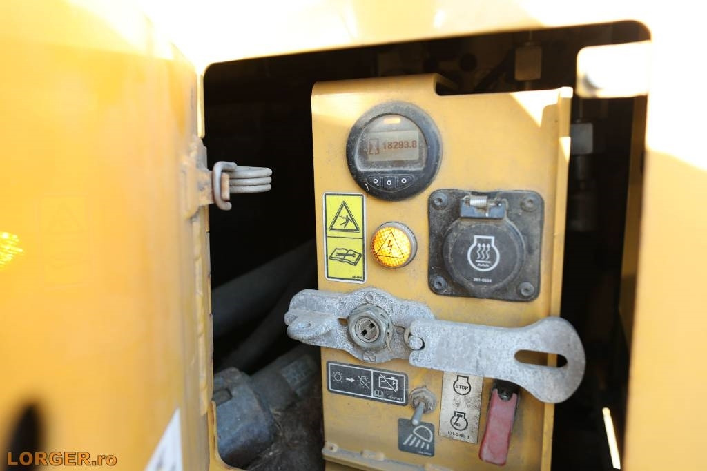 Bulldozer CAT D 7 E LGP: picture 28