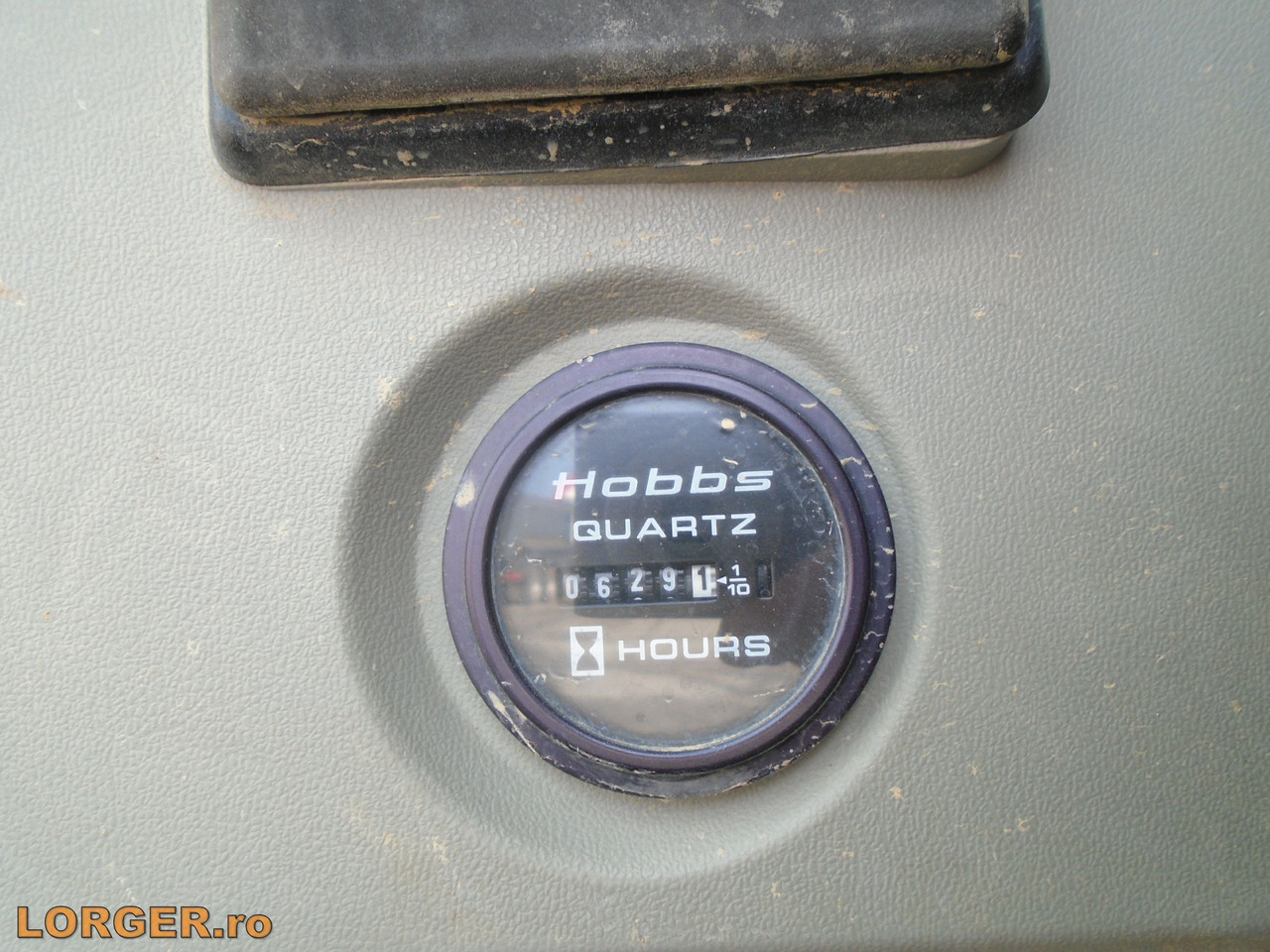 Crawler excavator Hyundai Robex 110-7: picture 14