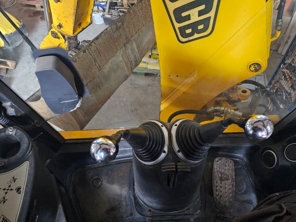 JCB 4 CX - Backhoe loader: picture 2 JCB 4 CX - Backhoe loader: picture 2