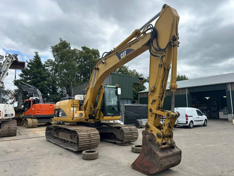 Cat 318 C L - Crawler excavator: picture 3 Cat 318 C L - Crawler excavator: picture 3