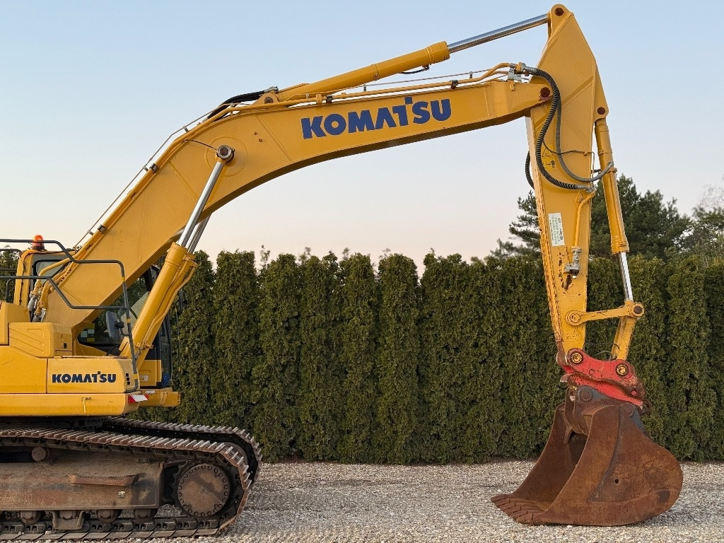 Crawler excavator Komatsu PC 360 LC-11: picture 10
