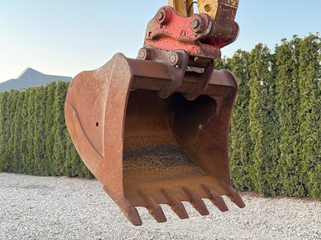 Crawler excavator Komatsu PC 360 LC-11: picture 18