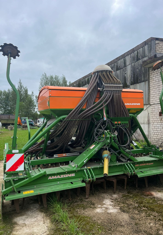 AMAZONE AD-P 4000 Super - Combine seed drill: picture 2 AMAZONE AD-P 4000 Super - Combine seed drill: picture 2