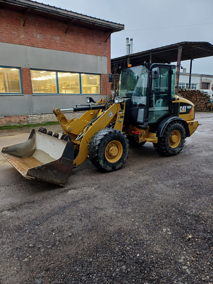 CATERPILLAR 906M - Backhoe loader: picture 2 CATERPILLAR 906M - Backhoe loader: picture 2